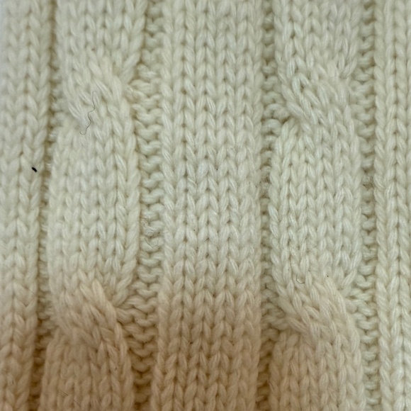 UGG Cream Cable Knit Scarf – 100% Wool Winter Wrap - Picture 9 of 9